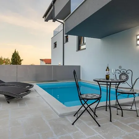 Luxury Villa Adria Apartments Krk Town Exterior photo